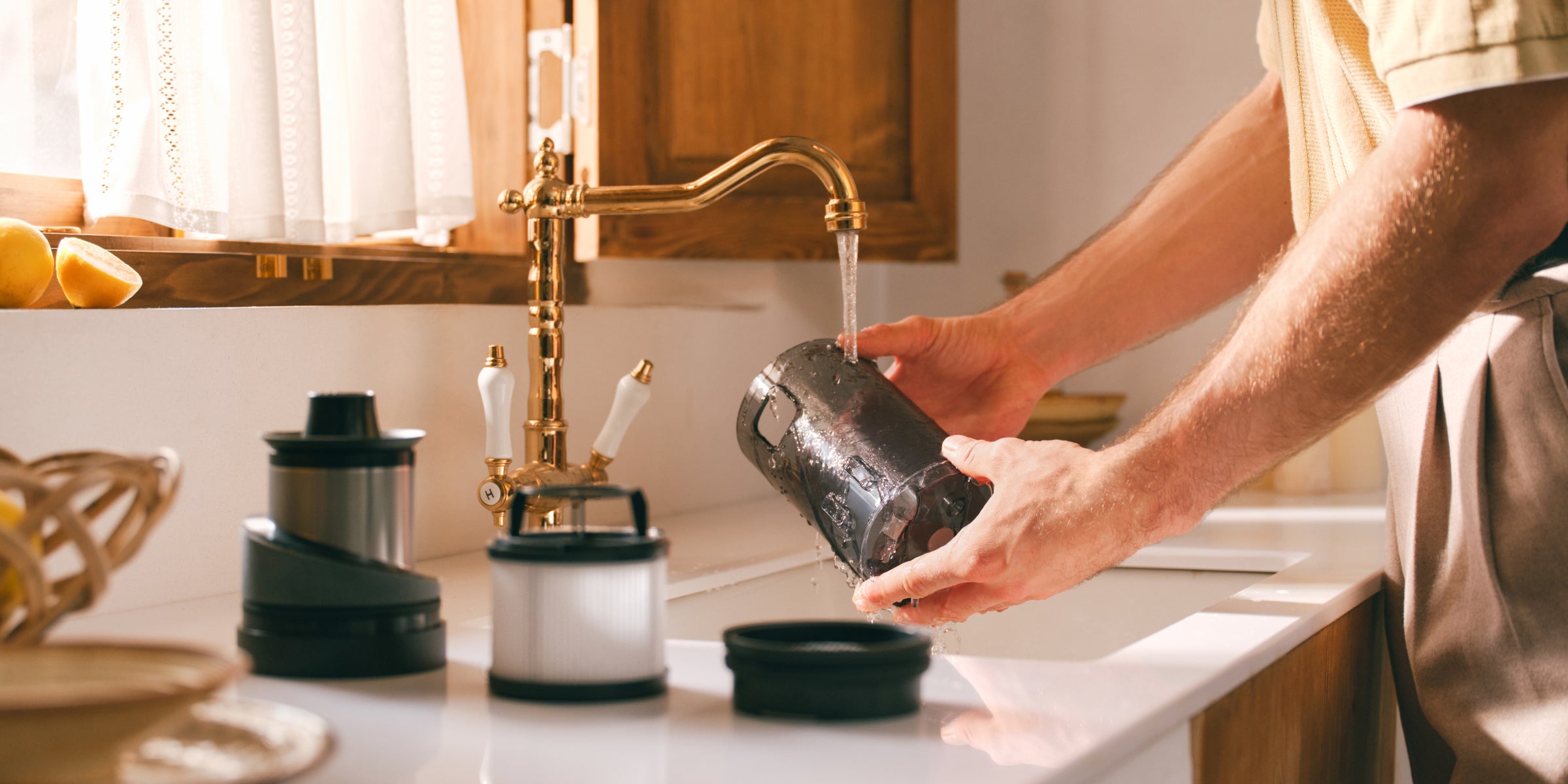 roborock h60 hub ultra washable dustbin and HEPA filters